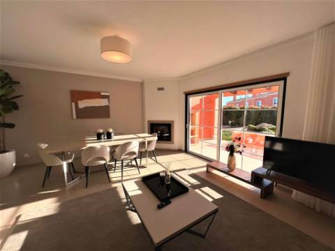 Moradia V3 em condominio fechado- Alcantarilha Orange- novo