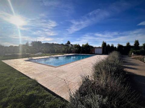 Moradia V3 em condominio fechado- Alcantarilha Orange- novo