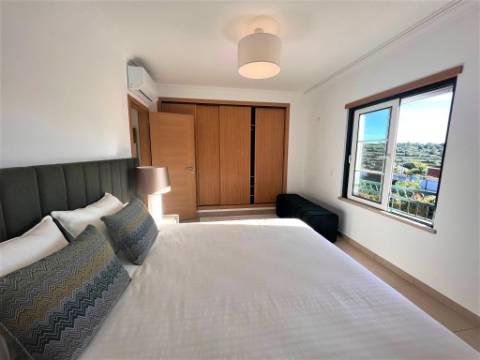 Moradia V3 em condominio fechado- Alcantarilha Orange- novo