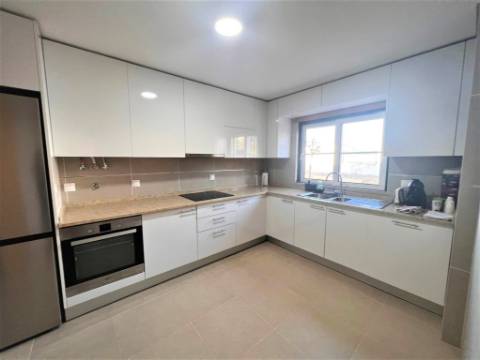 Moradia V3 em condominio fechado- Alcantarilha Orange- novo