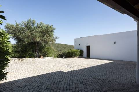 Moradia contemporânea V4 - Loulé