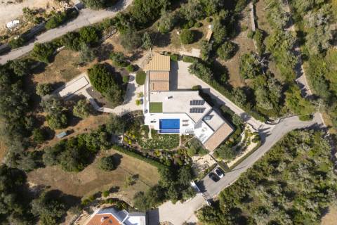 Moradia contemporânea V4 - Loulé