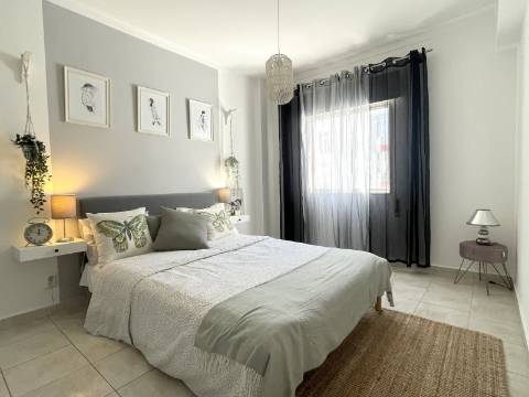 Venda - Apartamento T1 em Quarteira
