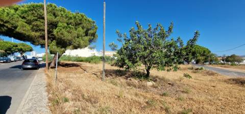 Terreno urbano para construção de prédio residencial e comercial