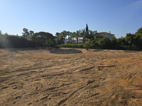 Terreno Frente Golf - Vila Sol