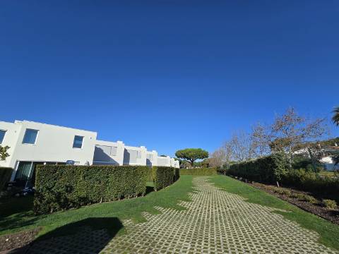 Moradia em banda V2 - Vilamoura