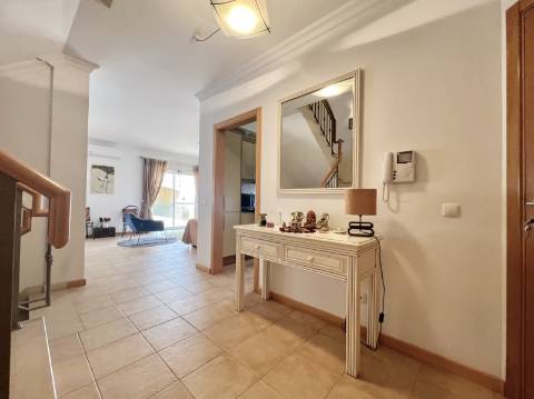 Moradia em Banda - Boliqueime