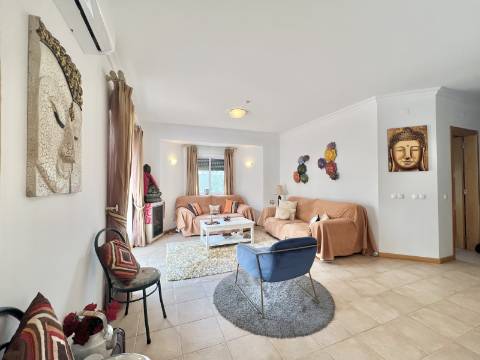 Moradia em Banda - Boliqueime