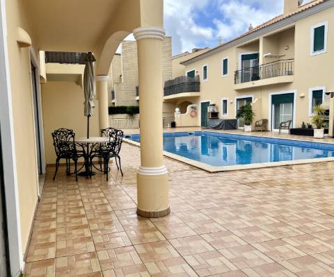 Moradia em Banda - Boliqueime