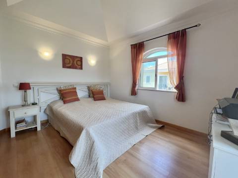 Moradia em Banda - Boliqueime