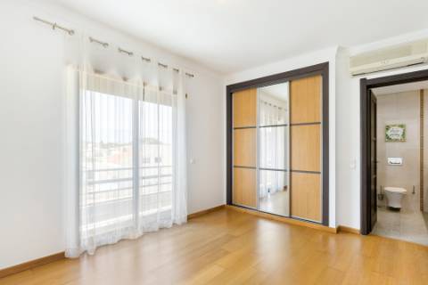 Moradia V3 + 1 - Quarteira