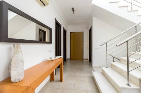 Moradia V3 + 1 - Quarteira