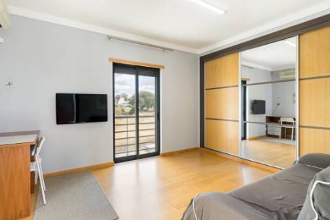 Moradia V3 + 1 - Quarteira