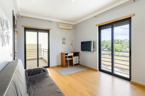 Moradia V3 + 1 - Quarteira