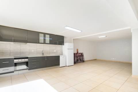 Moradia V3 + 1 - Quarteira