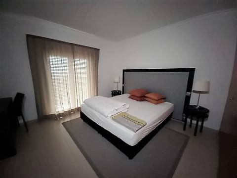 Moradia V3 em banda - Mexilhoeira Grande