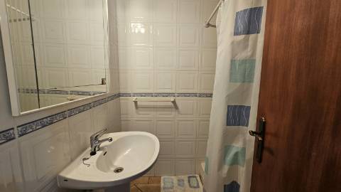 Apartamento T3 para remodelar em Albufeira