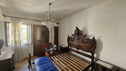 Apartamento T3 para remodelar em Albufeira