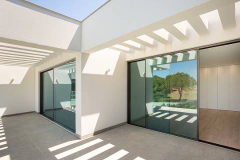 Moradia Contemporânea de 4 Quartos - Vista Victoria Golf Course , Vilamoura