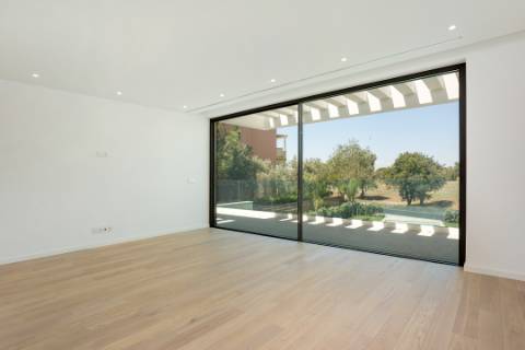 Moradia Contemporânea de 4 Quartos - Vista Victoria Golf Course , Vilamoura