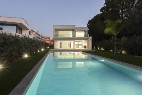 Moradia Contemporânea de 4 Quartos - Vista Victoria Golf Course , Vilamoura