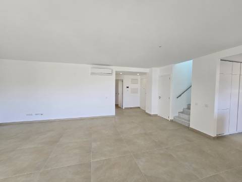 Magnífica Penthouse T2 com Roof Top - Albufeira