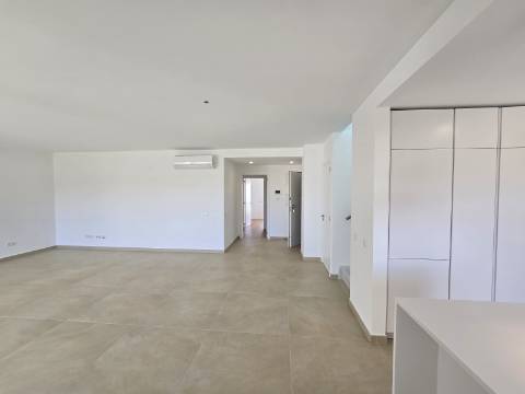 Magnífica Penthouse T2 com Roof Top - Albufeira