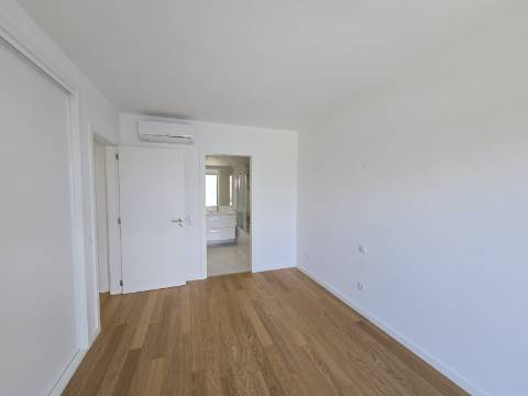 Magnífica Penthouse T2 com Roof Top - Albufeira