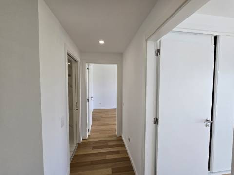 Magnífica Penthouse T2 com Roof Top - Albufeira