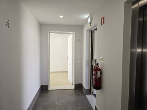 Magnífica Penthouse T2 com Roof Top - Albufeira