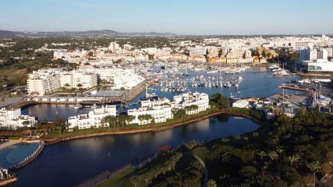 Terreno com projeto aprovado - Vilamoura