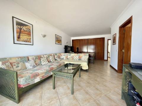 Venda - Apartamento T2 em Albufeira