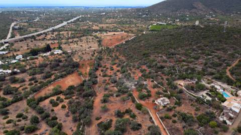 Venda - Terreno com ruina Moncarapacho