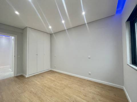 Apartamento T2 frente mar em Quarteira