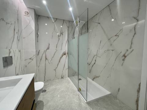 Apartamento T2 frente mar em Quarteira