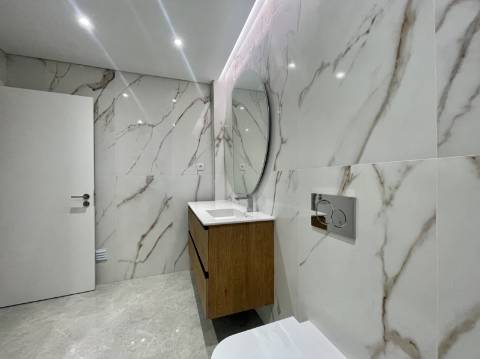 Apartamento T2 frente mar em Quarteira