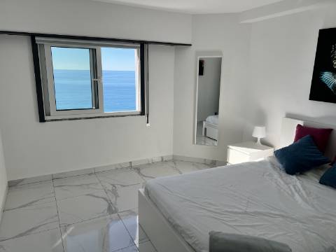 Apartamento T1 - Vista mar, Quarteira