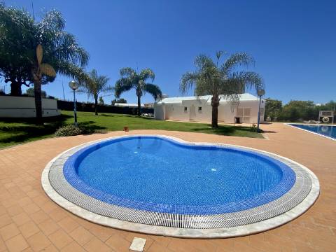 Apartamento T1+1 - Albufeira