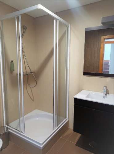 Moradia V2 em banda - Mexilheira Grande