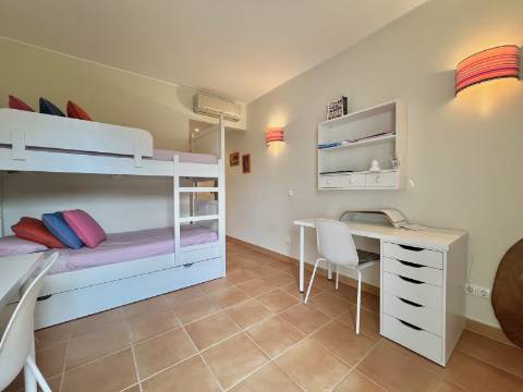 Apartamento T2 Urbanização Vila Sol