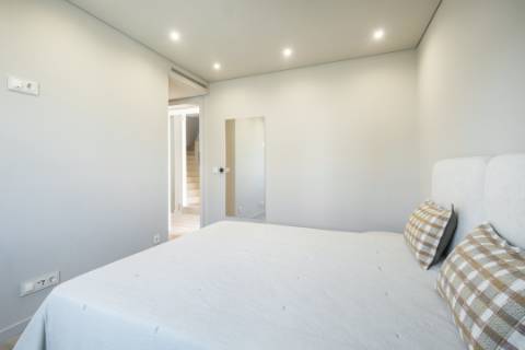 Moradia de Luxo V4 renovada - Vilamoura