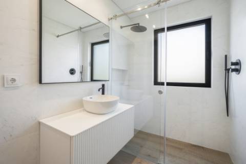 Moradia de Luxo V4 renovada - Vilamoura