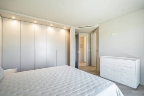 Moradia de Luxo V4 renovada - Vilamoura