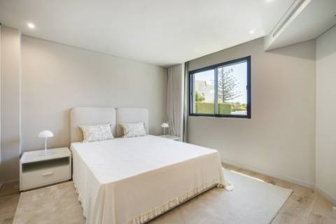 Moradia de Luxo V4 renovada - Vilamoura