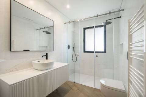 Moradia de Luxo V4 renovada - Vilamoura