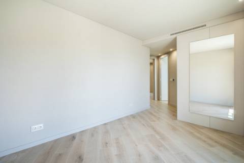 Moradia de Luxo V4 renovada - Vilamoura