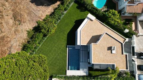 Moradia de Luxo V4 renovada - Vilamoura