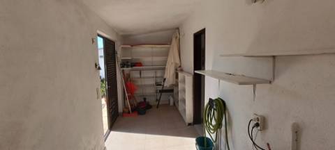 Moradia têrrea de arquitectura tradicional para venda a pouca distancia da Quinta do Lago