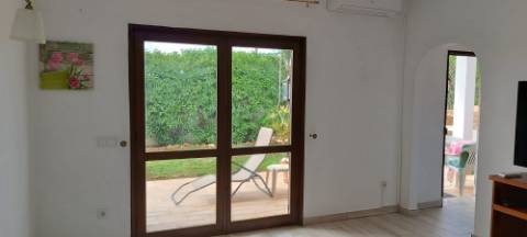 Moradia têrrea de arquitectura tradicional para venda a pouca distancia da Quinta do Lago