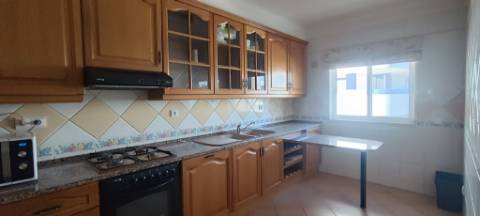 Apartamento T3 a pouca distância da Marina de Vilamoura